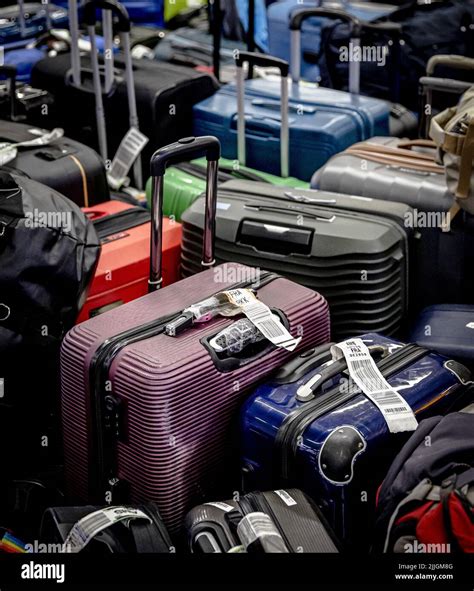 left luggage schiphol